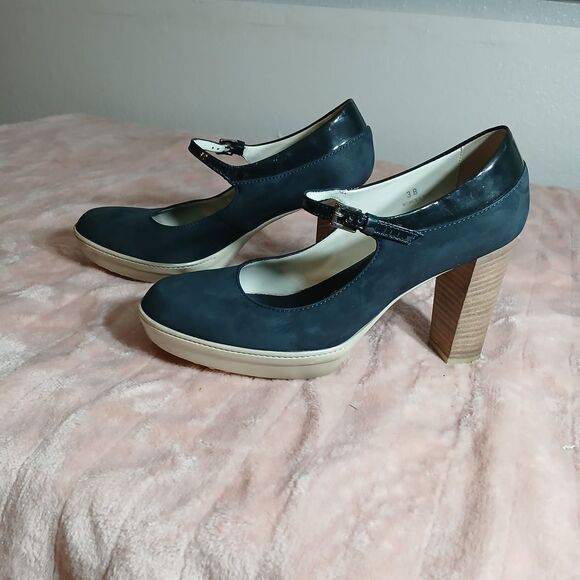 Tod's Black and Cream Mary Jane Heels with Thick Heel Size 37 - Picture 1 of 8